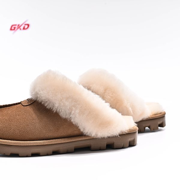 UGG CLASSIC - Image 6